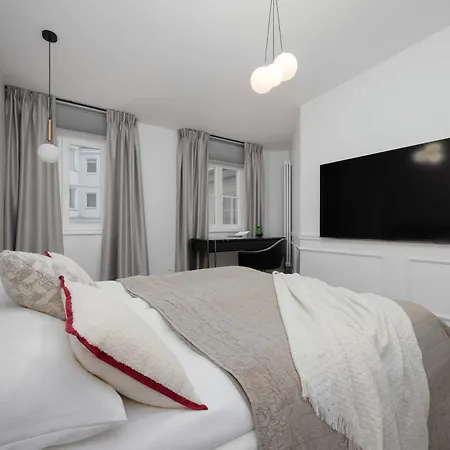 Spacious In The Center With Air Conditioned Living By Renters * Varsóvia